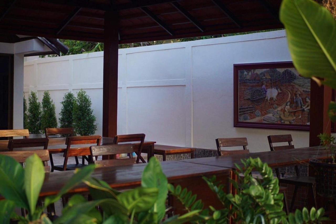 Punyin Hotel Inthanon -ปั้นหยิ่น โฮเทล Chom Thong Bagian luar foto