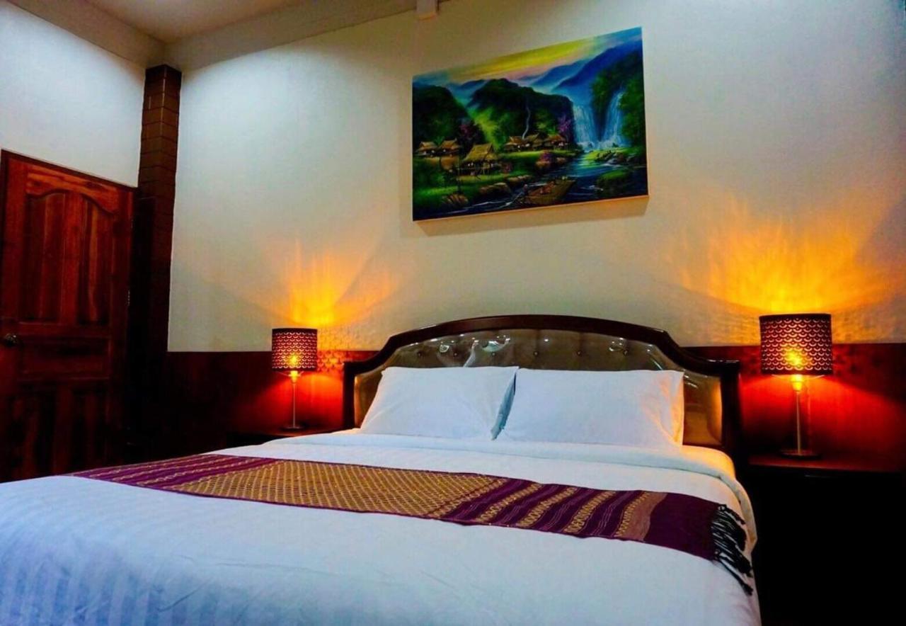 Punyin Hotel Inthanon -ปั้นหยิ่น โฮเทล Chom Thong Bagian luar foto