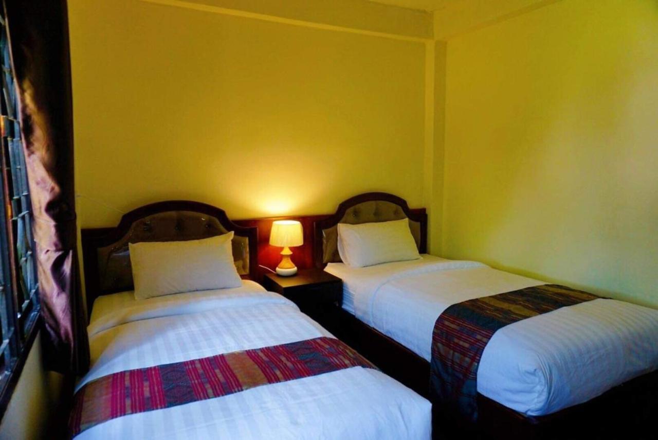 Punyin Hotel Inthanon -ปั้นหยิ่น โฮเทล Chom Thong Bagian luar foto